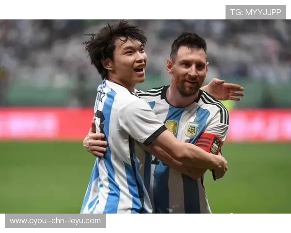 梅西“回家”照刷屏全球！球迷高喊请你回来