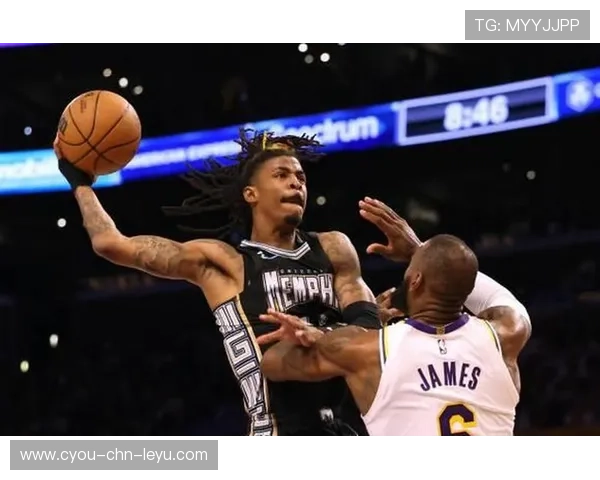 莫兰特失误连连，热议：是心理崩溃还是战术问题？